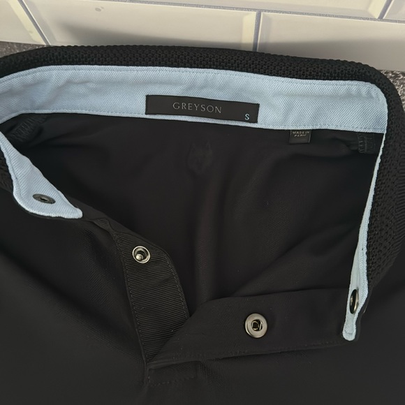 Greyson - navy premium polo size small - Picture 1 of 5